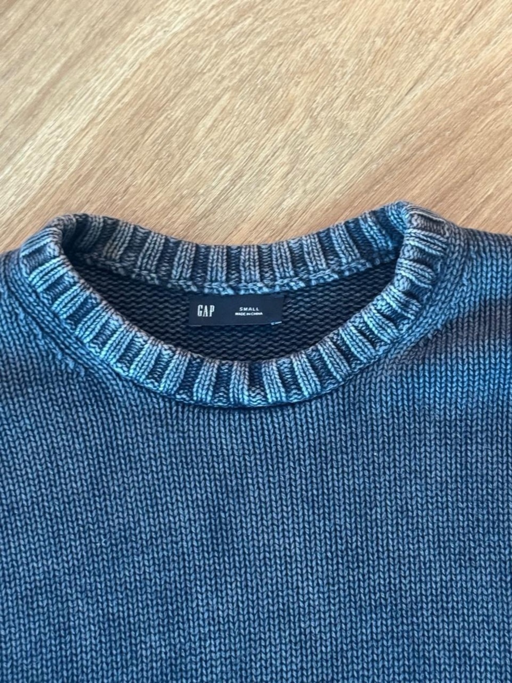 GAP | 100% COTTON RELAXED SWEATER in Navy Blue Acid Wash | M SMALL - Picture 5 of 5